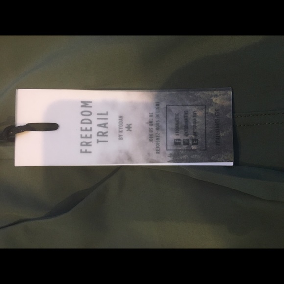 Tie waist shorts - Picture 5 of 7